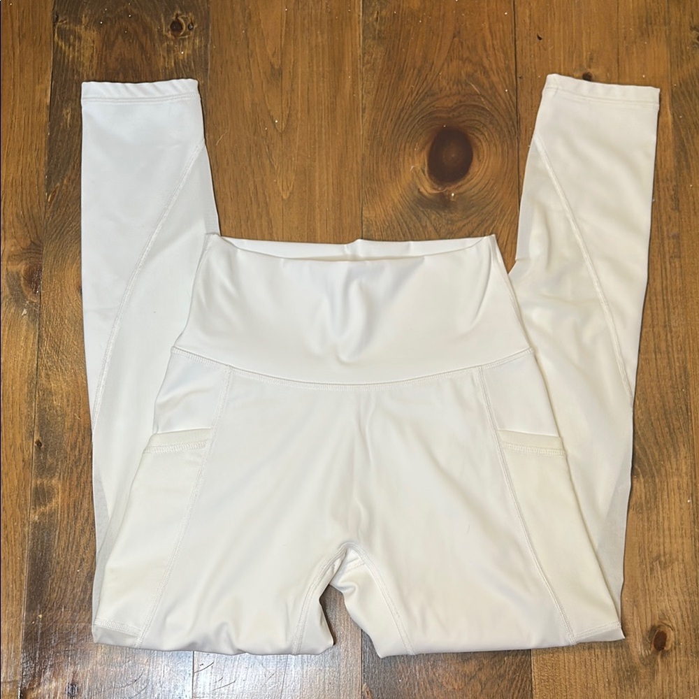 OFFLINE by Aerie Goals Mesh Leggings - White - Picture 2 of 7
